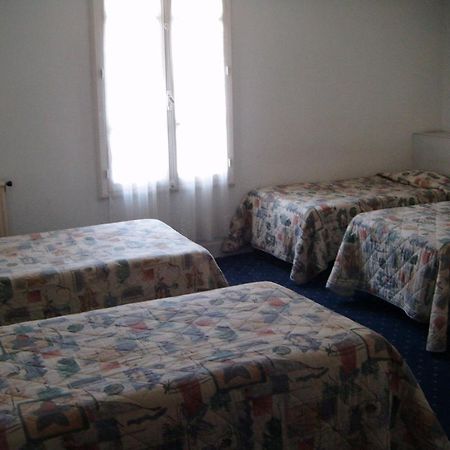 Hotel Central Lourdes Room photo